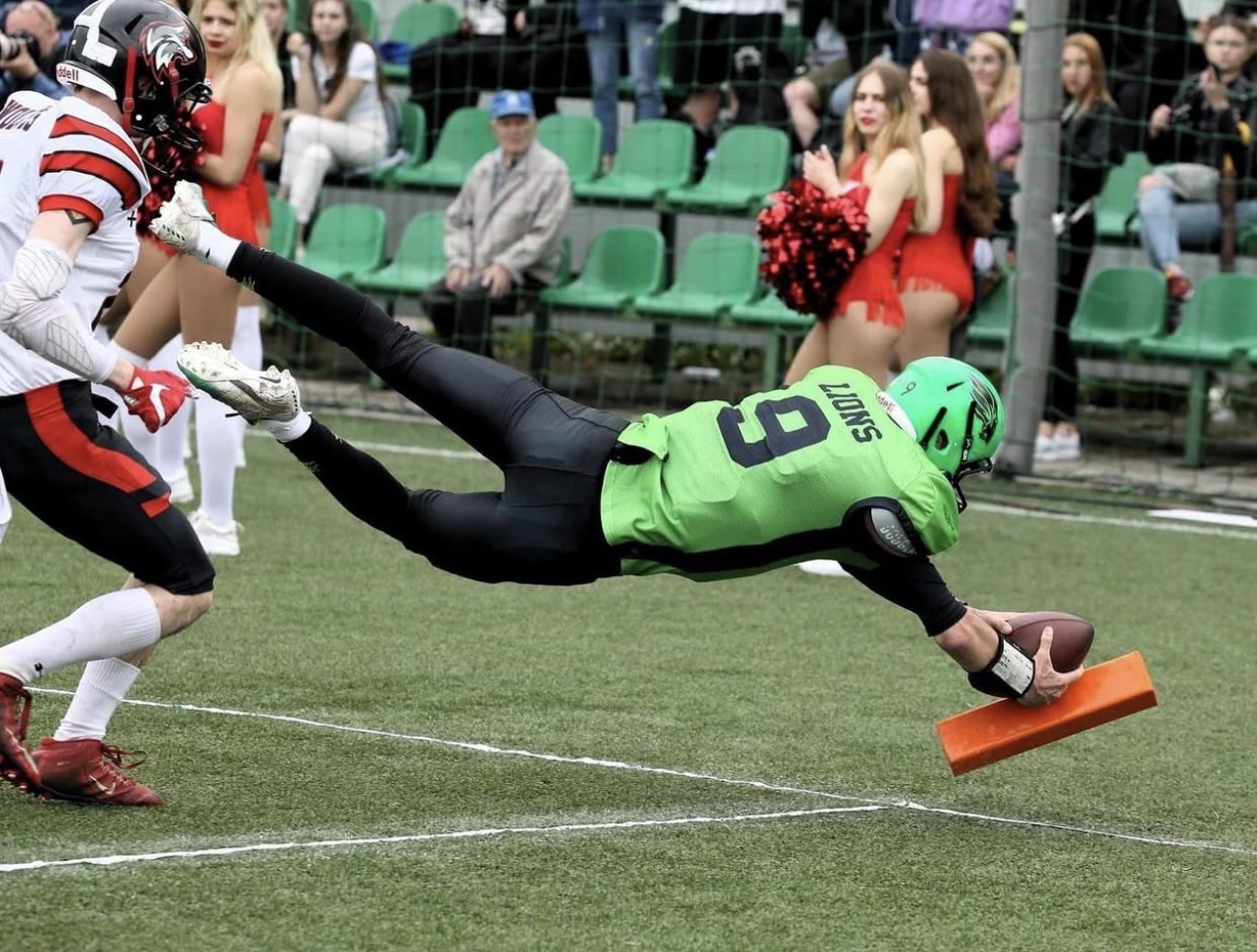 Перші чемпіонати